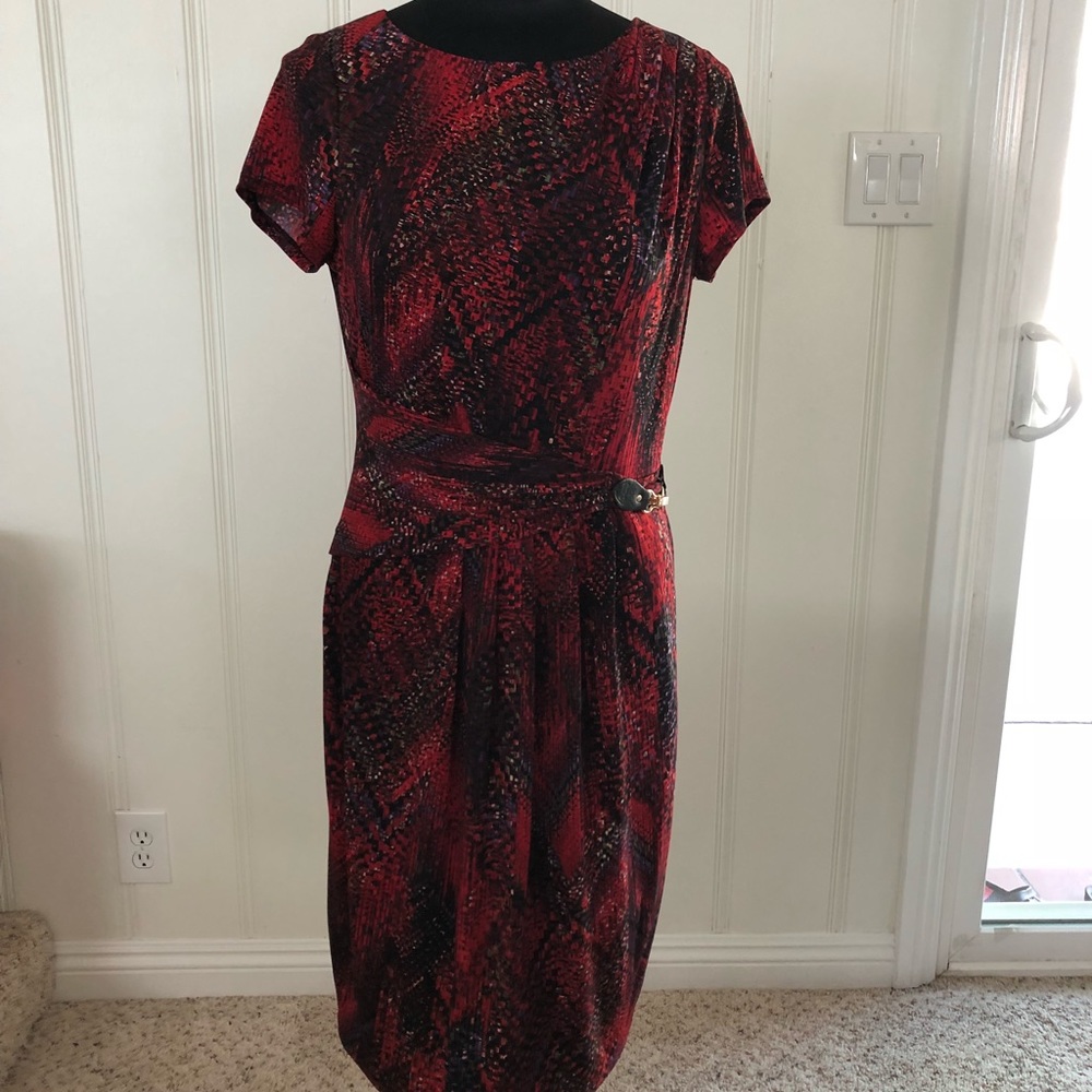 NWT Ellen Tracy red/black slim fitted red dress